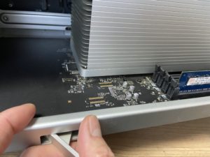 Mac2009ドーターボードの故障